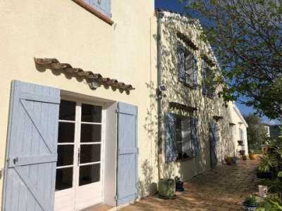 Home For Sale in Villecroze, France