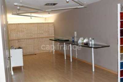 Office For Sale in Saint Omer, France