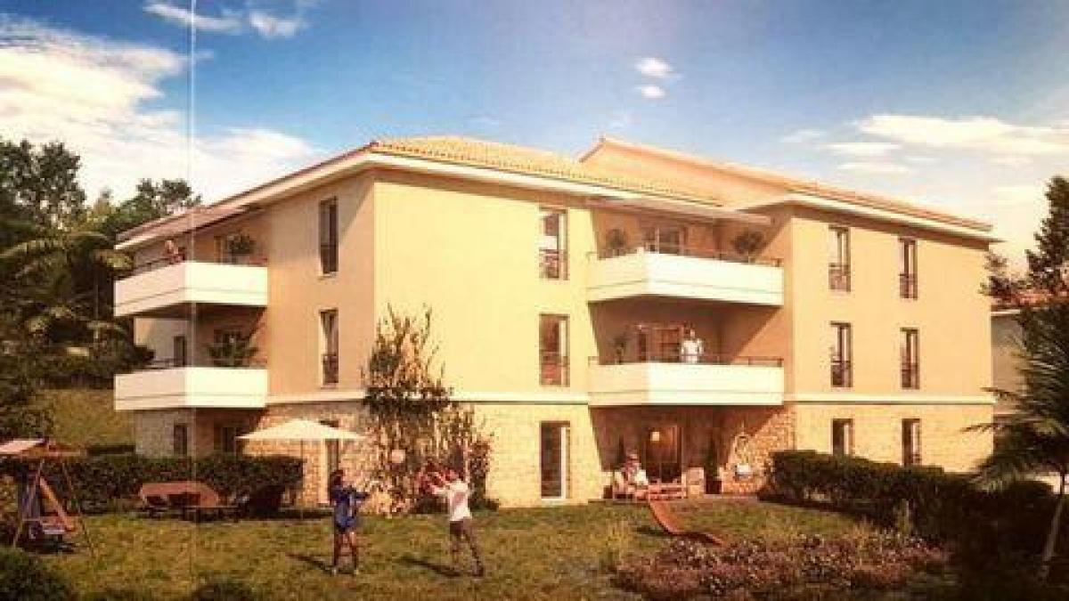 Picture of Apartment For Sale in Grasse, Cote d'Azur, France