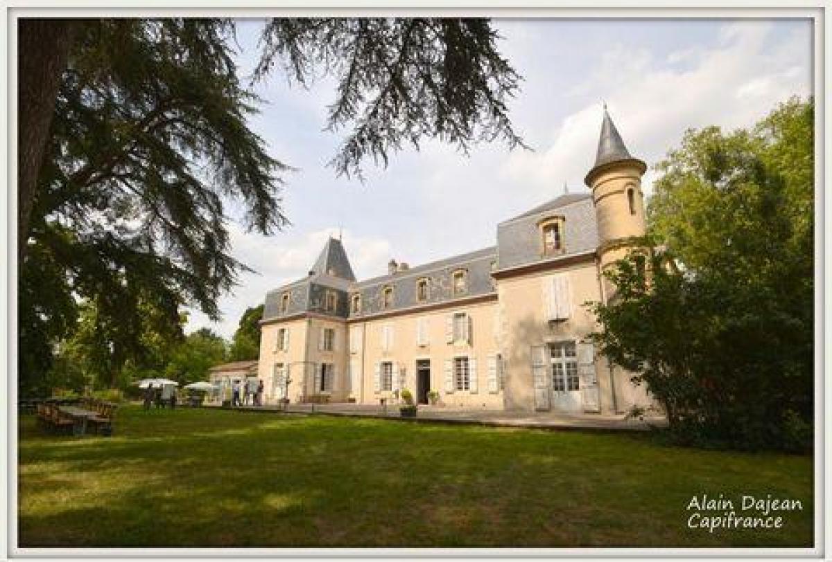 Picture of Home For Sale in Agen, Aquitaine, France