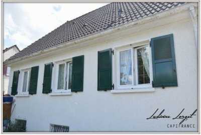 Home For Sale in Soissons, France