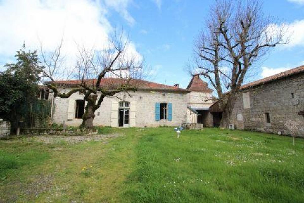 Picture of Home For Sale in Agen, Aquitaine, France