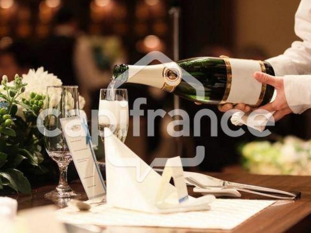 Picture of Office For Sale in Dinan, Bretagne, France