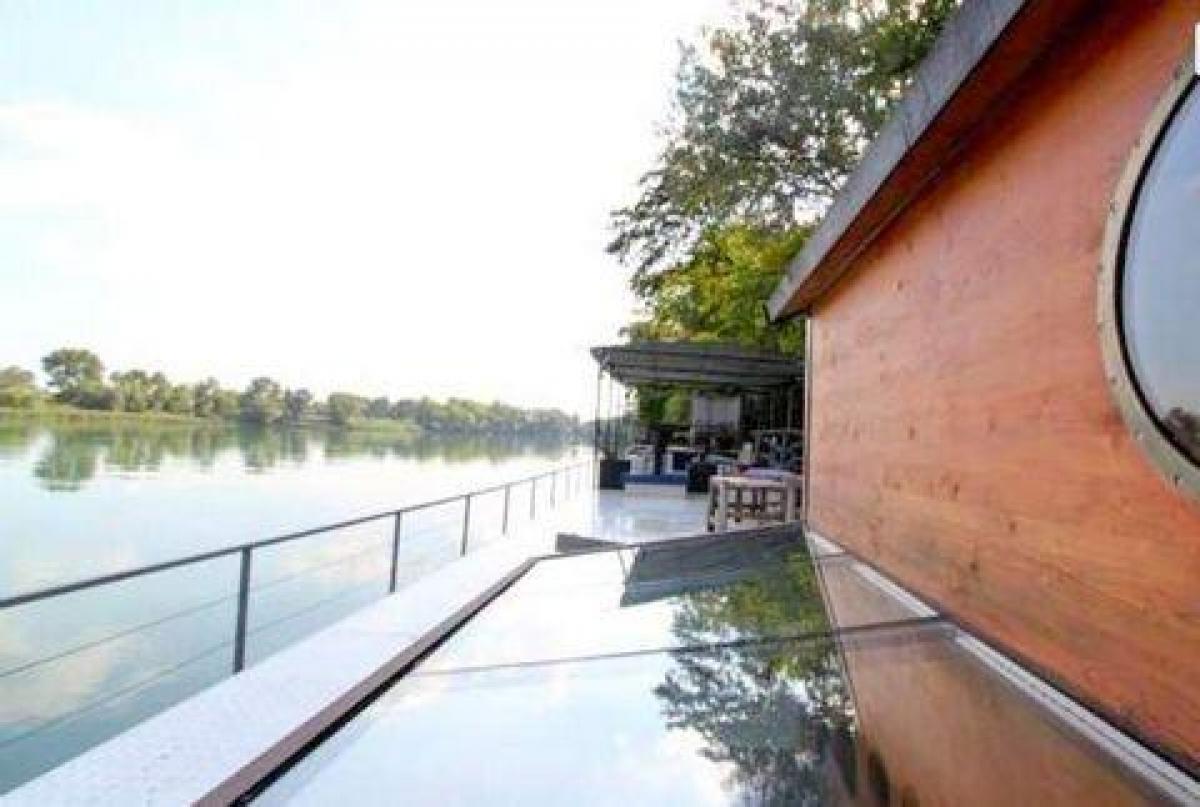 Picture of Home For Sale in Avignon, Provence-Alpes-Cote d'Azur, France