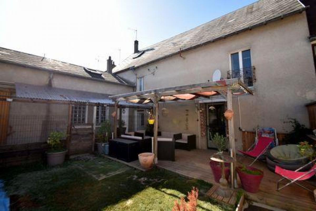 Picture of Home For Sale in Janville, Centre, France