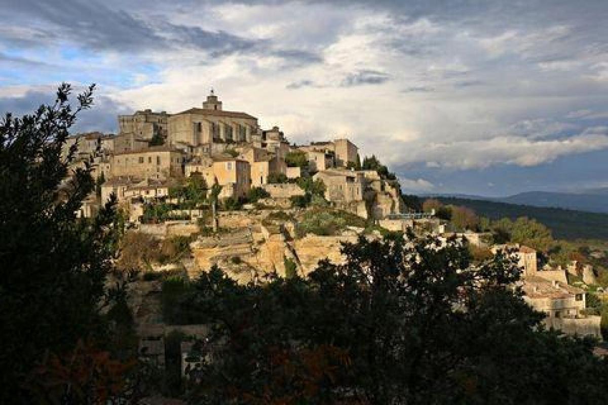 Picture of Office For Sale in Gordes, Provence-Alpes-Cote d'Azur, France
