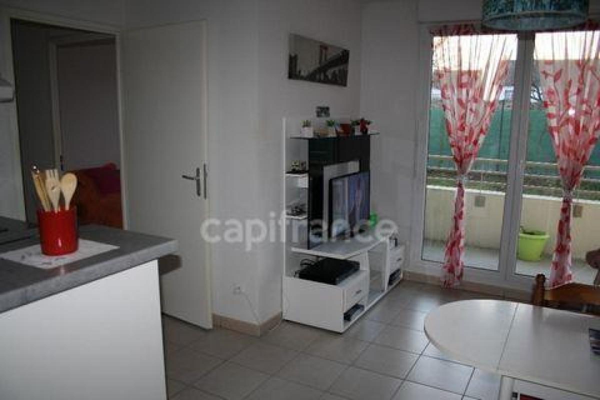 Picture of Condo For Sale in Vichy, Auvergne, France