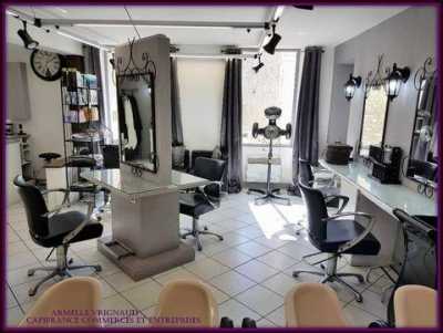 Office For Sale in Longnes, France