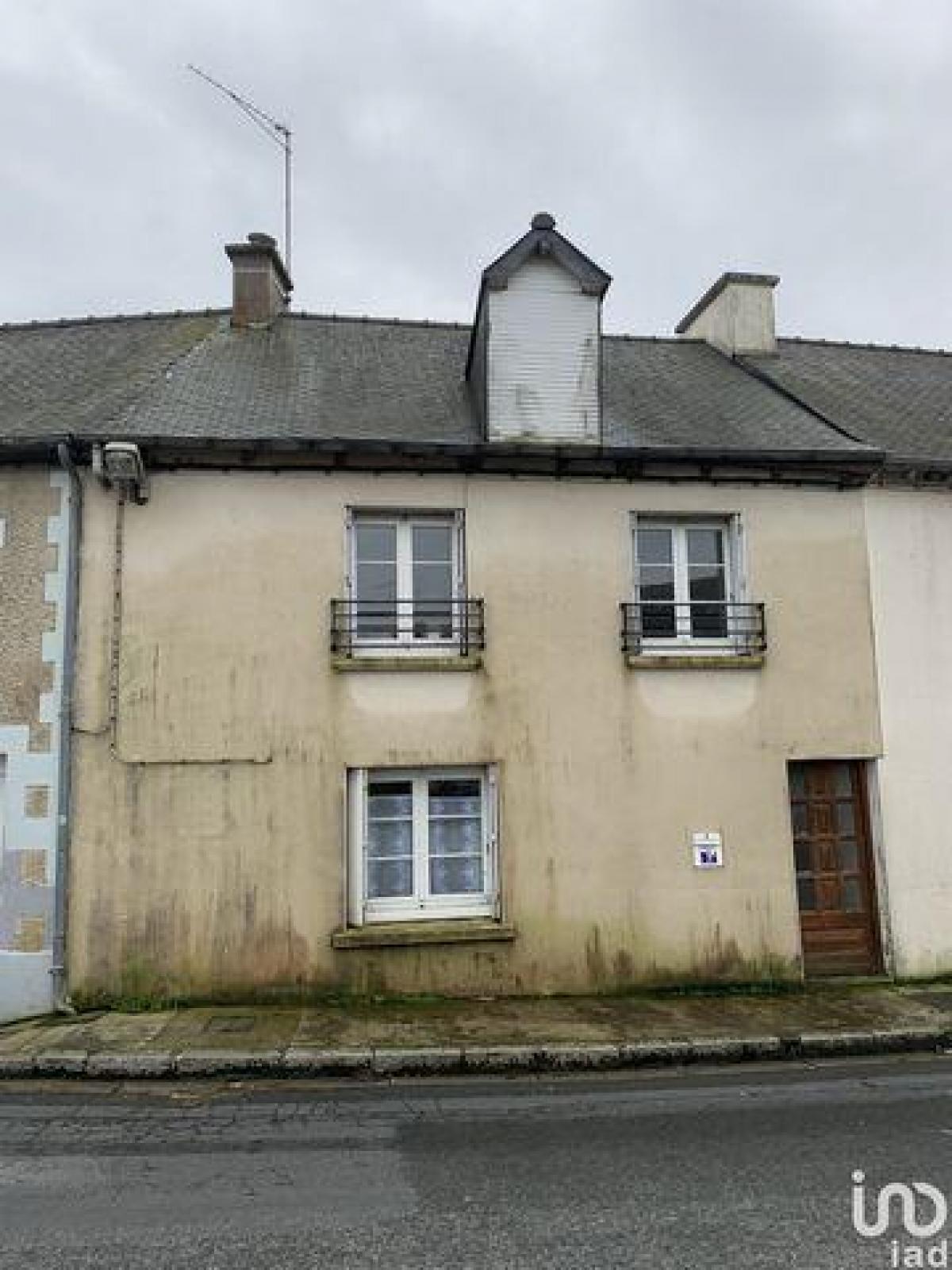 Picture of Home For Sale in Merdrignac, Bretagne, France