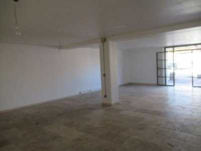 Office For Rent in Cadenet, France