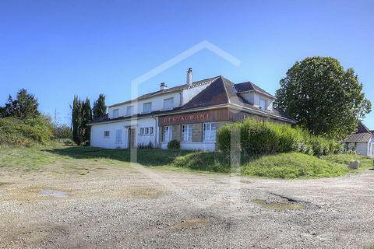 Picture of Home For Sale in Nevers, Bourgogne, France