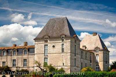 Home For Sale in Eymet, France