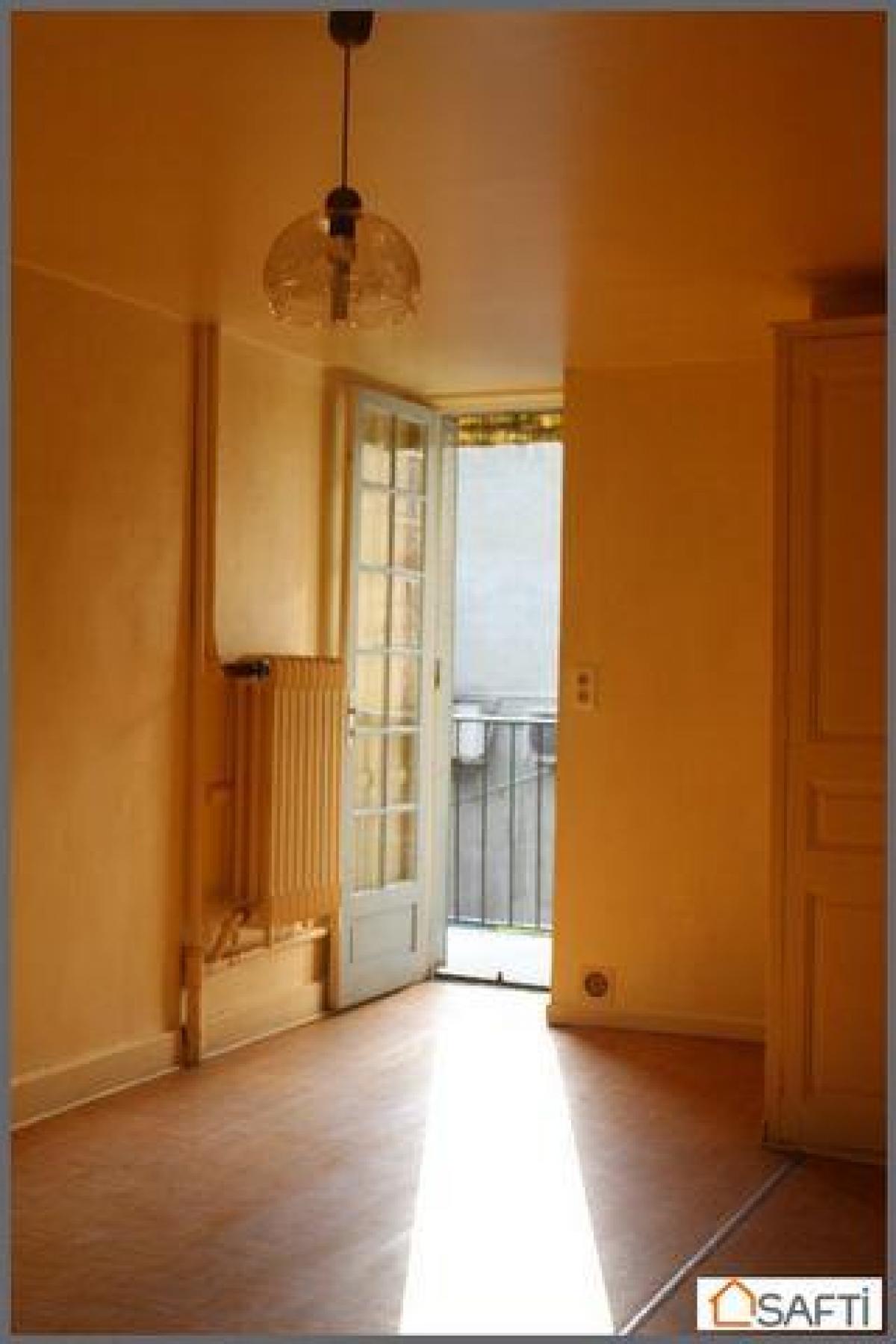 Picture of Home For Sale in Objat, Limousin, France