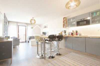 Apartment For Sale in Floirac, France
