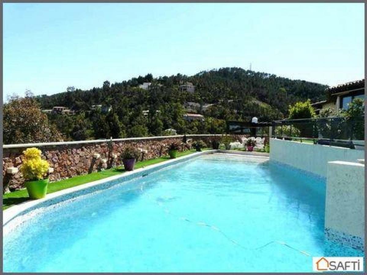 Picture of Home For Sale in Frejus, Cote d'Azur, France