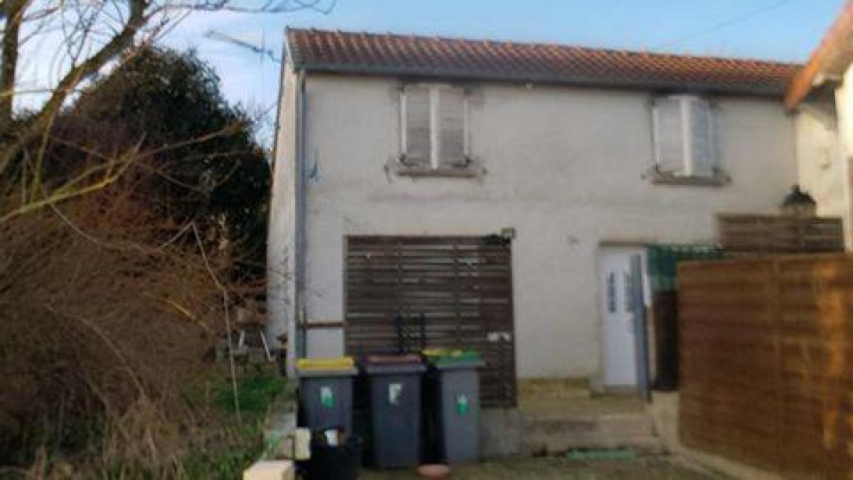 Picture of Home For Sale in Soissons, Picardie, France