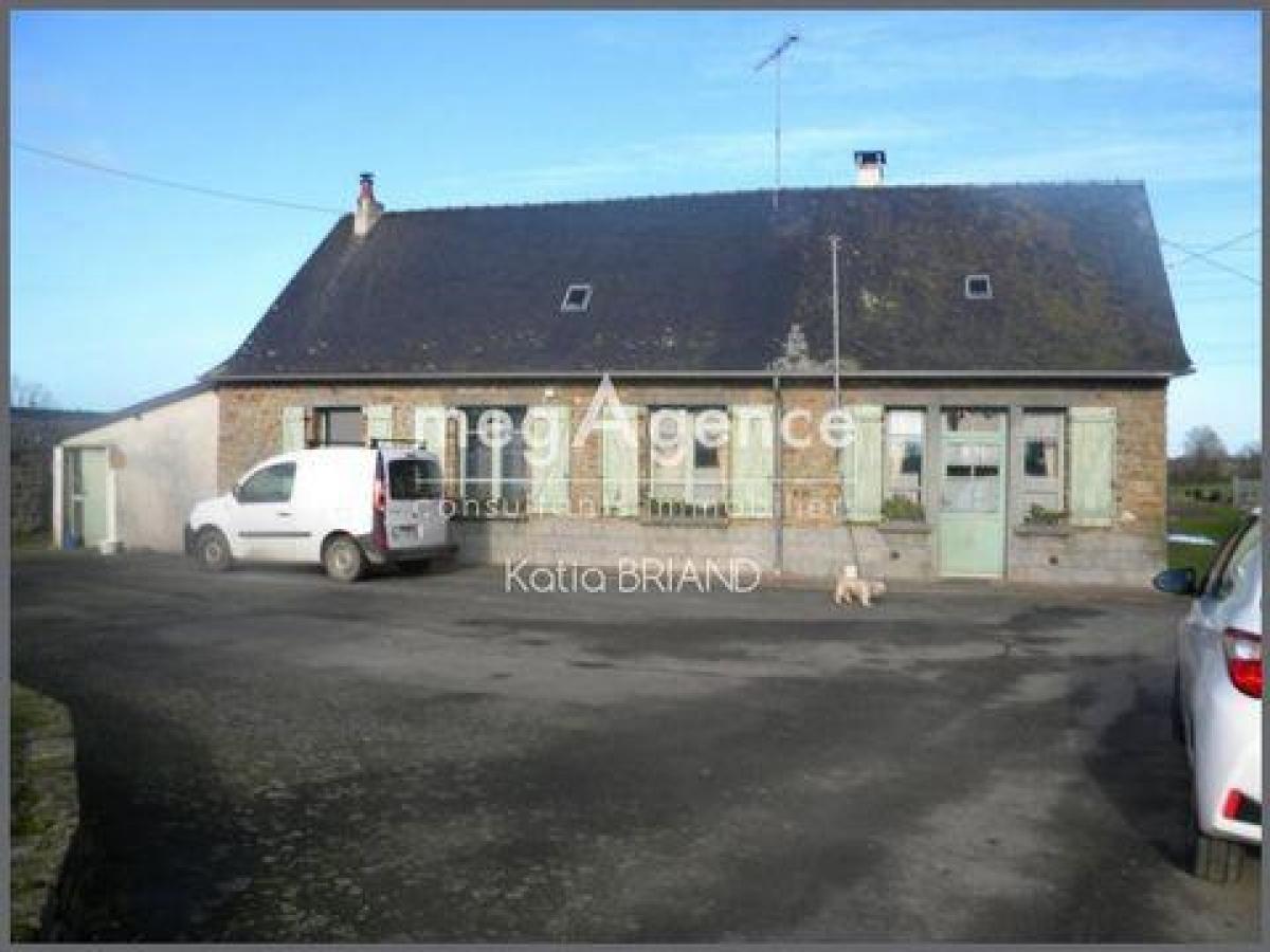 Picture of Home For Sale in Le Pertre, Bretagne, France