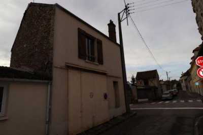 Home For Sale in Dourdan, France