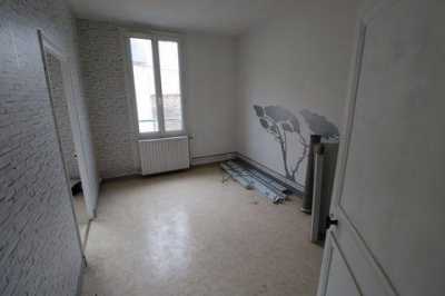 Condo For Sale in Dourdan, France