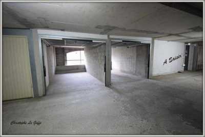 Retail For Sale in Mougins, France