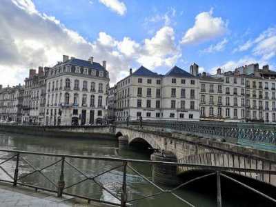 Condo For Sale in Bayonne, France