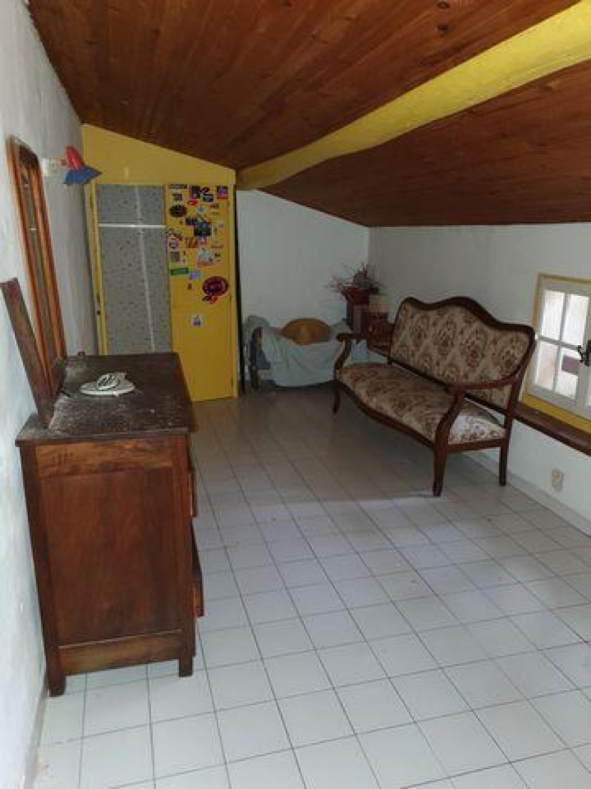 Picture of Home For Sale in Villelaure, Provence-Alpes-Cote d'Azur, France