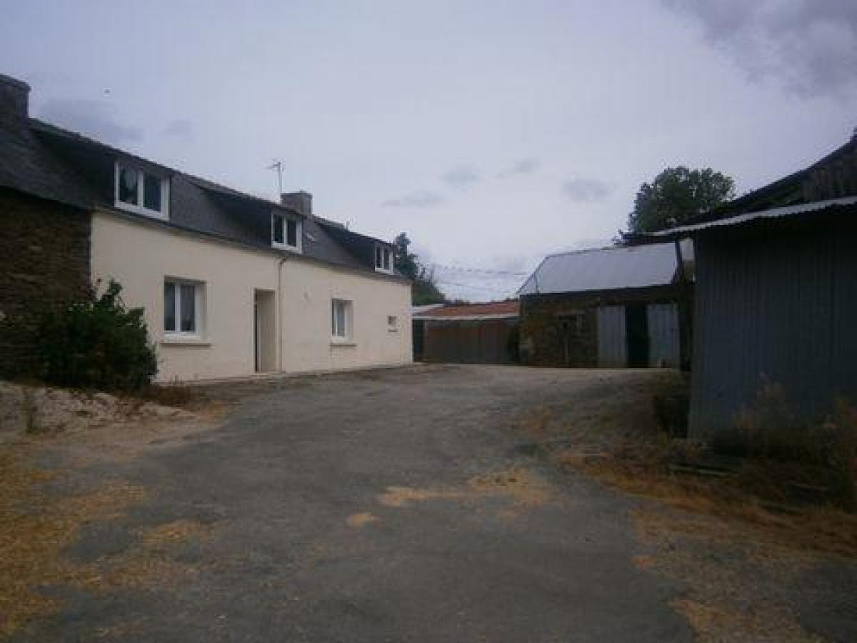 Picture of Home For Sale in Le Saint, Morbihan, France