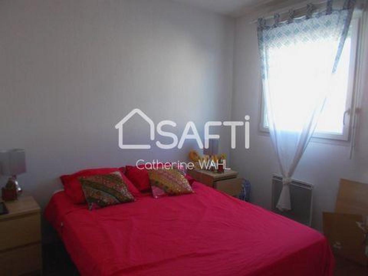 Picture of Apartment For Sale in Merignac, Poitou Charentes, France