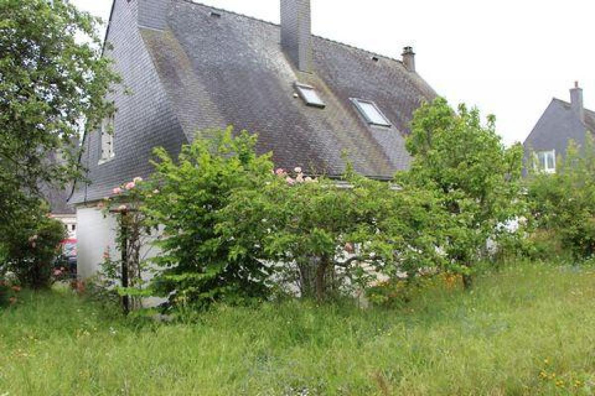 Picture of Home For Sale in Caudan, Bretagne, France