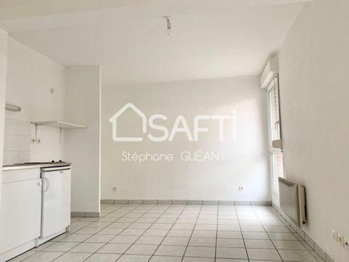 Picture of Apartment For Sale in Abbeville, Picardie, France