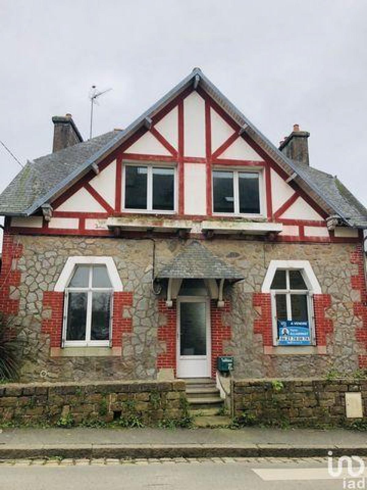 Picture of Home For Sale in Lannion, Bretagne, France