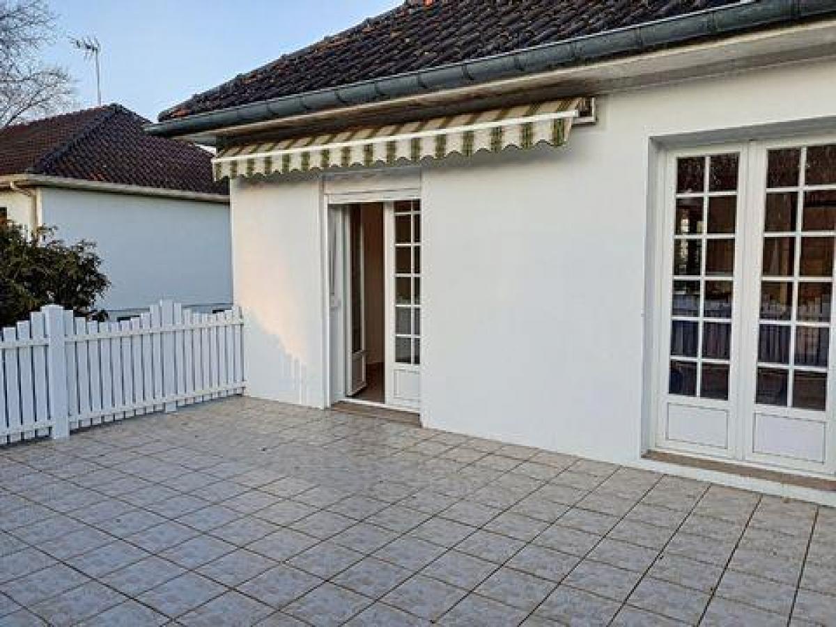 Picture of Home For Sale in Bazancourt, Picardie, France