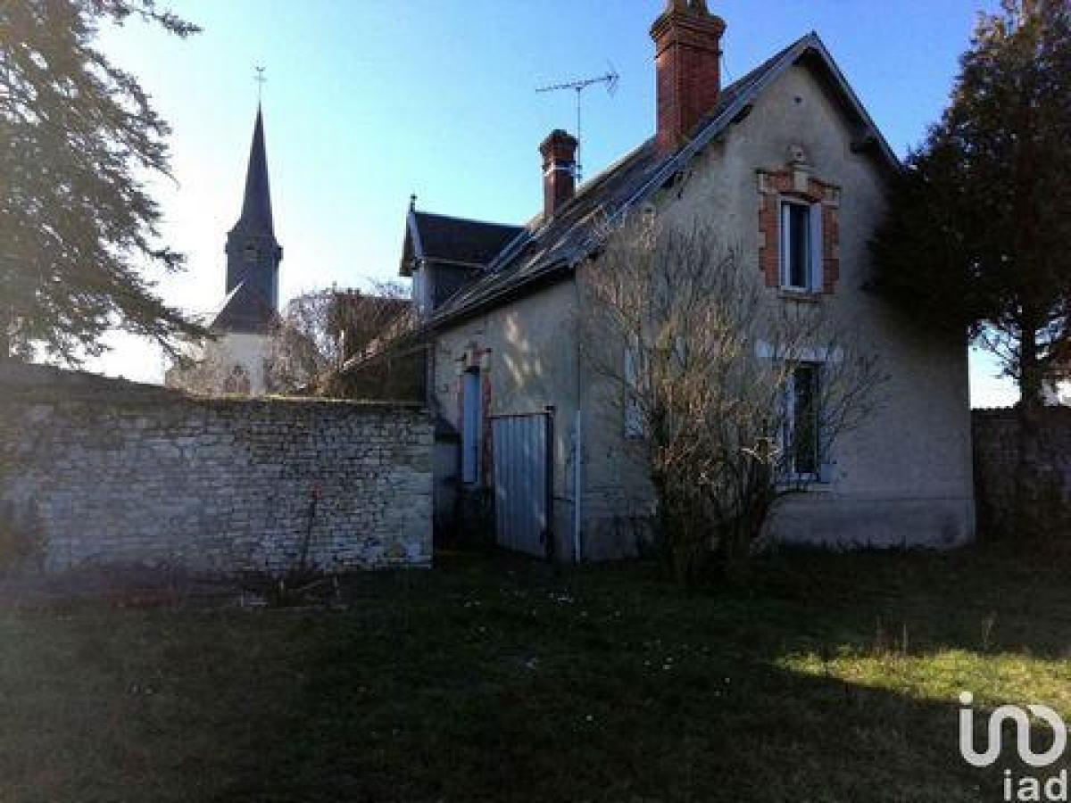 Picture of Home For Sale in Pithiviers, Centre, France