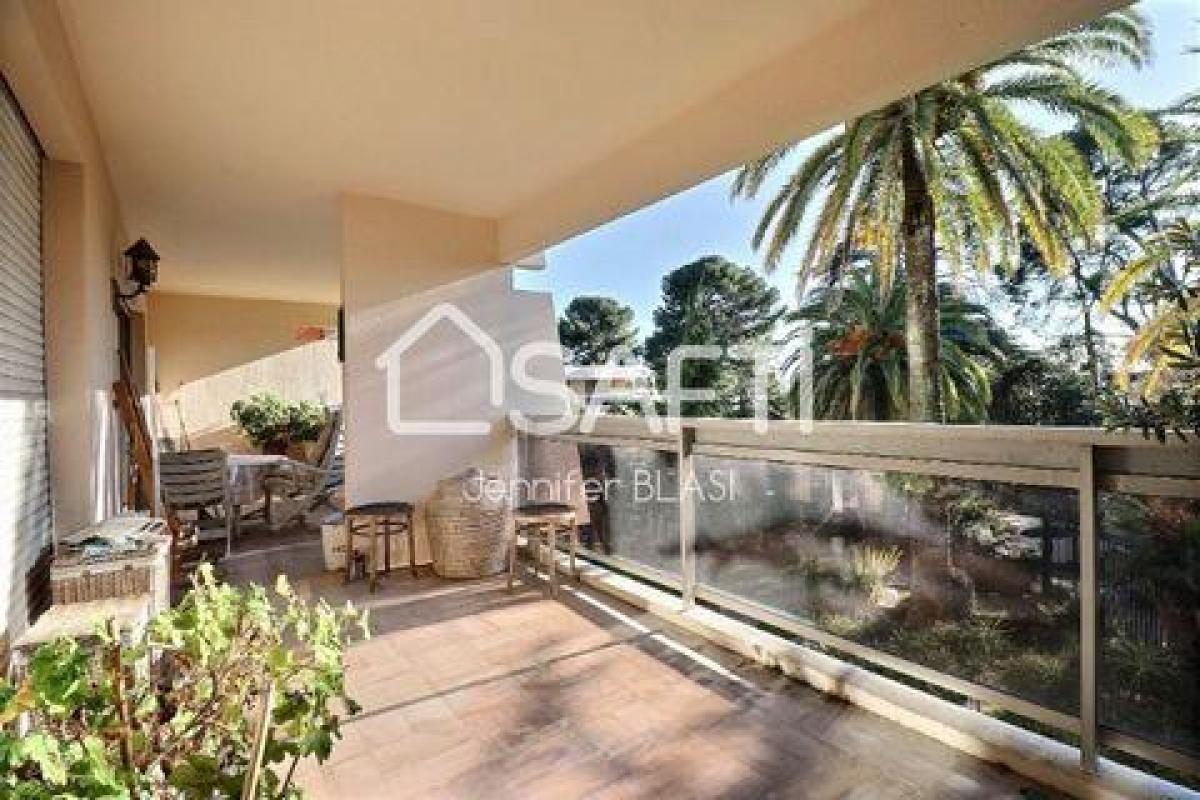 Picture of Apartment For Sale in Le Cannet, Cote d'Azur, France