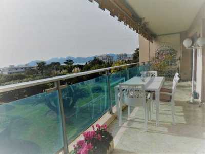 Apartment For Sale in Cannes, France