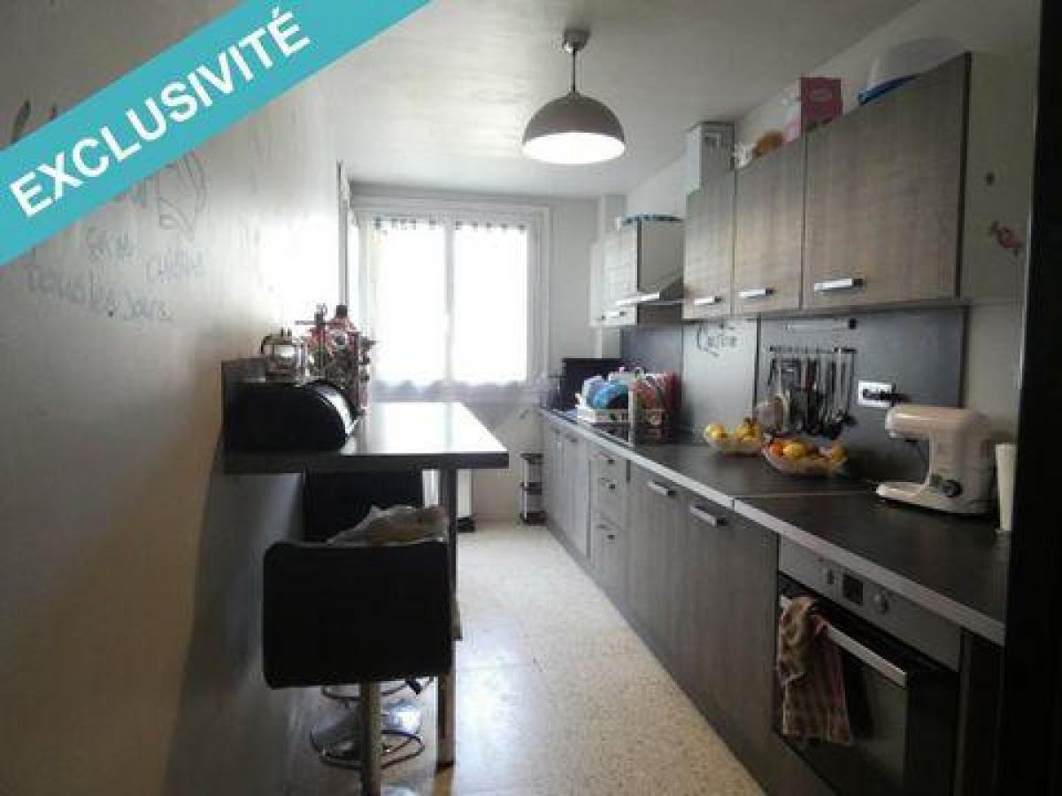 Picture of Apartment For Sale in Beziers, Languedoc Roussillon, France