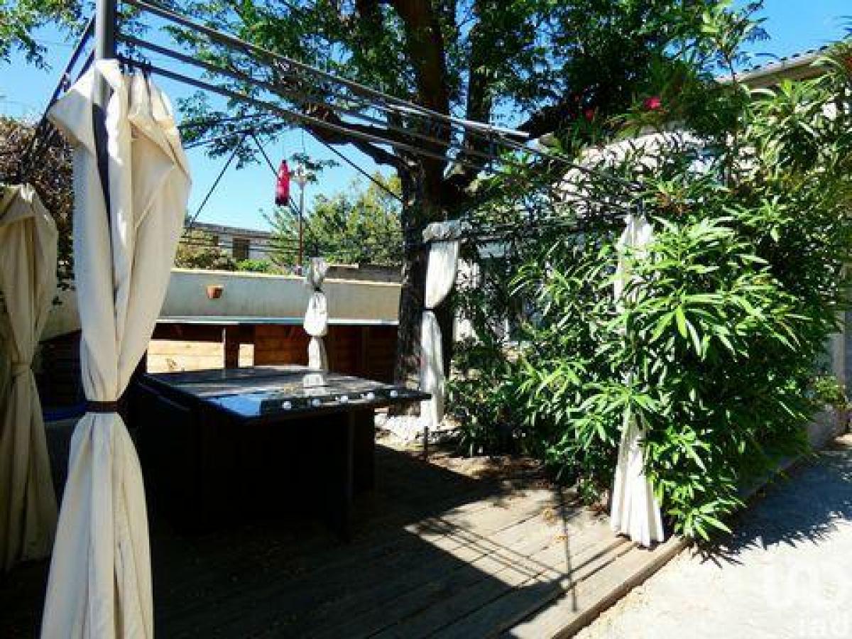 Picture of Home For Sale in Avignon, Provence-Alpes-Cote d'Azur, France