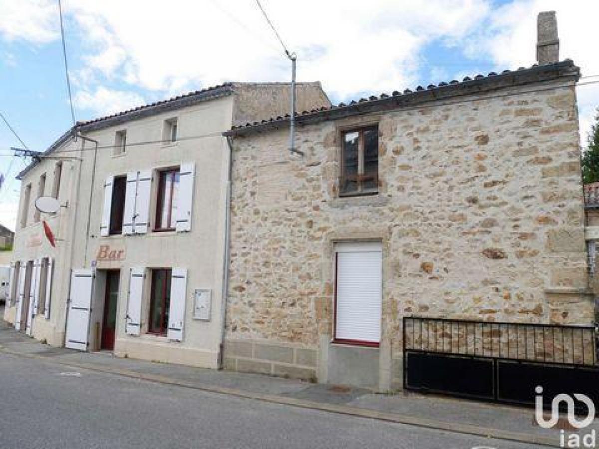 Picture of Home For Sale in Adilly, Poitou Charentes, France