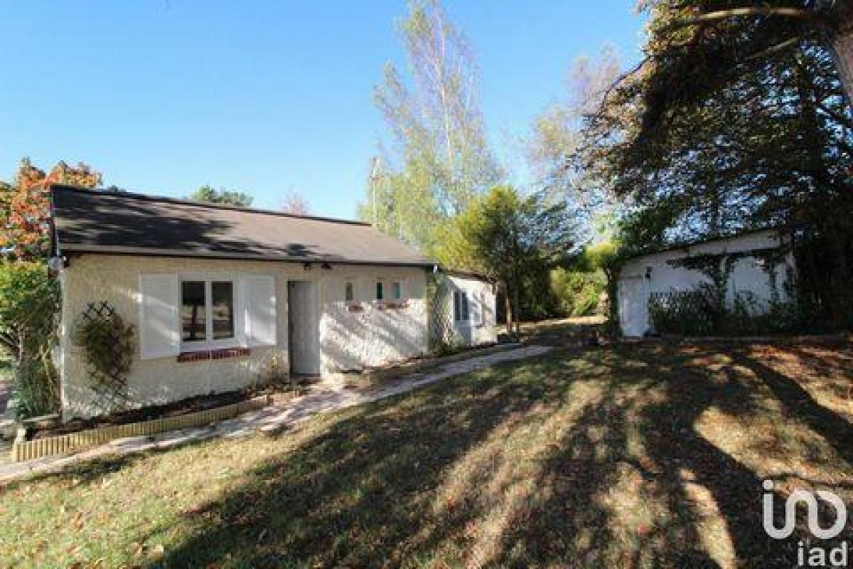 Picture of Home For Sale in Montereau, Centre, France