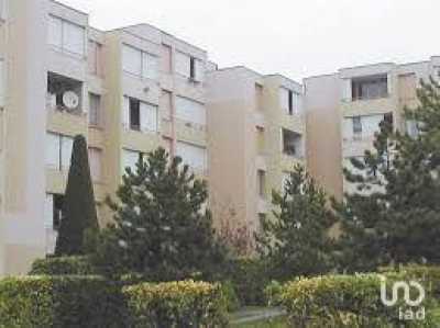 Condo For Sale in Carpentras, France