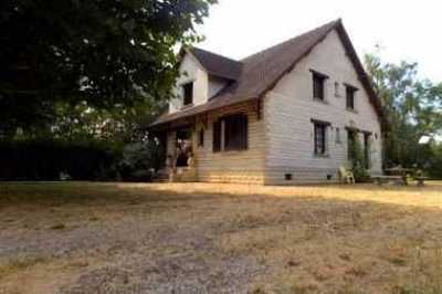 Home For Sale in Soissons, France