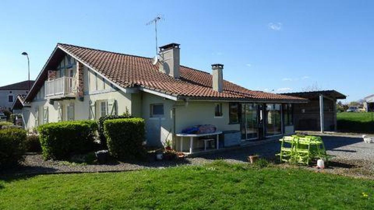 Picture of Home For Sale in Hagetmau, Aquitaine, France
