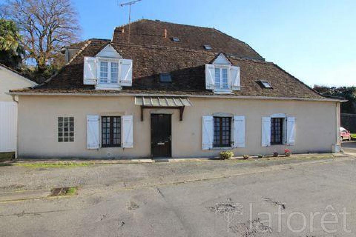 Picture of Home For Sale in Orthez, Aquitaine, France