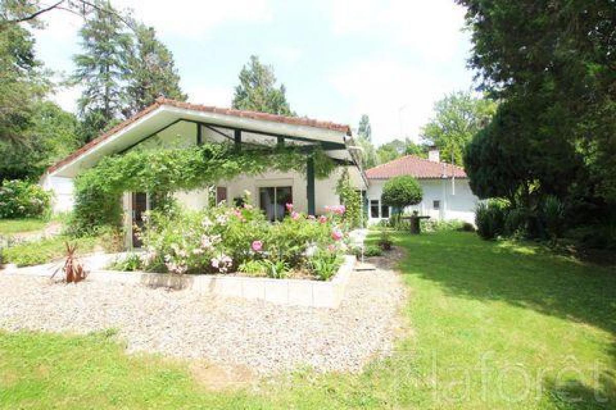 Picture of Home For Sale in Orthez, Aquitaine, France