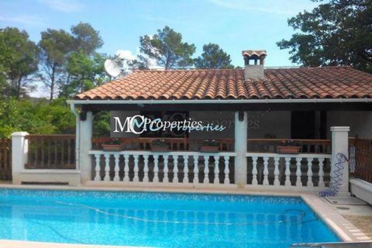 Picture of Home For Sale in Draguignan, Provence-Alpes-Cote d'Azur, France