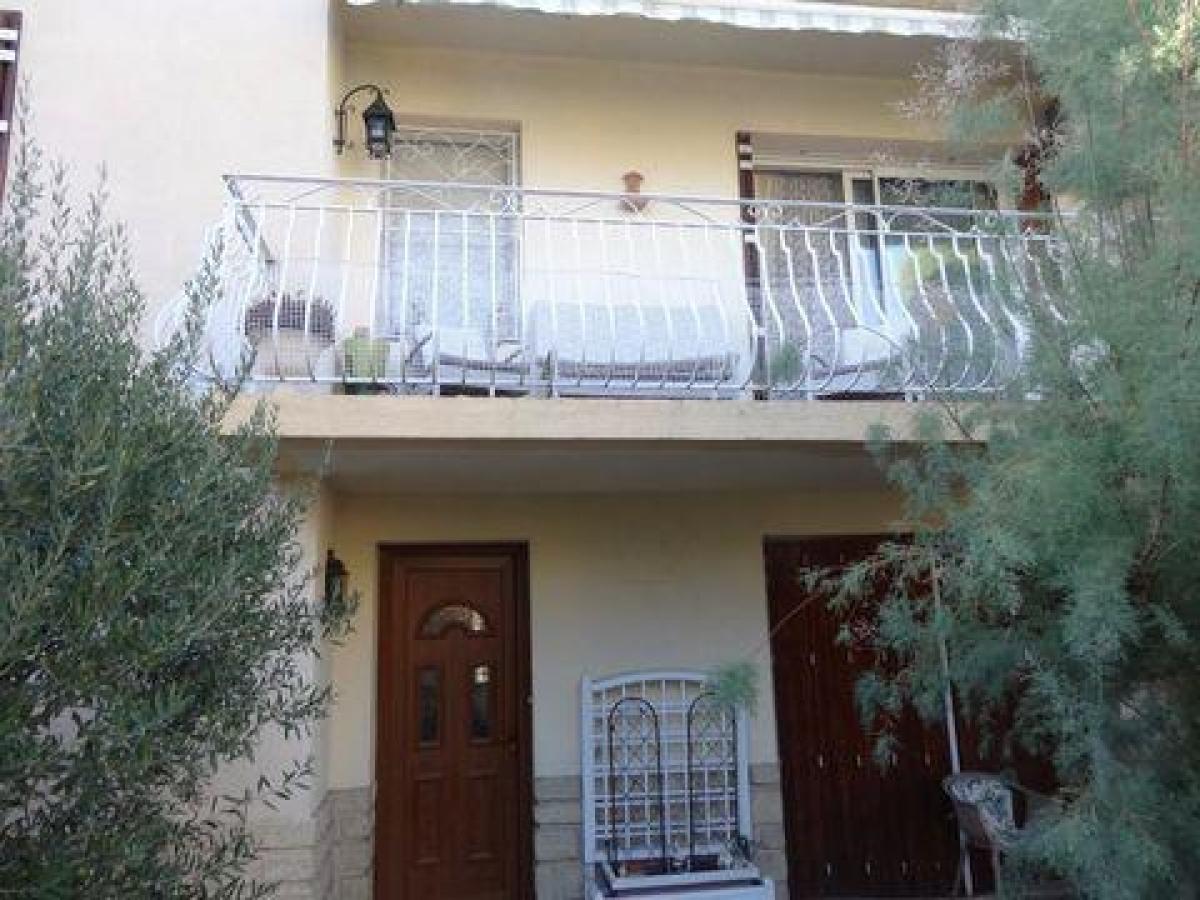 Picture of Home For Sale in Carpentras, Provence-Alpes-Cote d'Azur, France