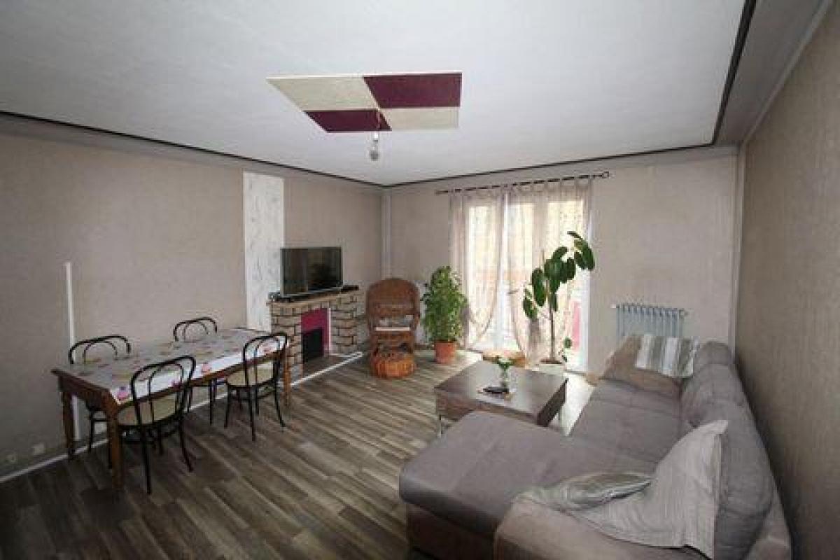 Picture of Home For Sale in Buxy, Bourgogne, France