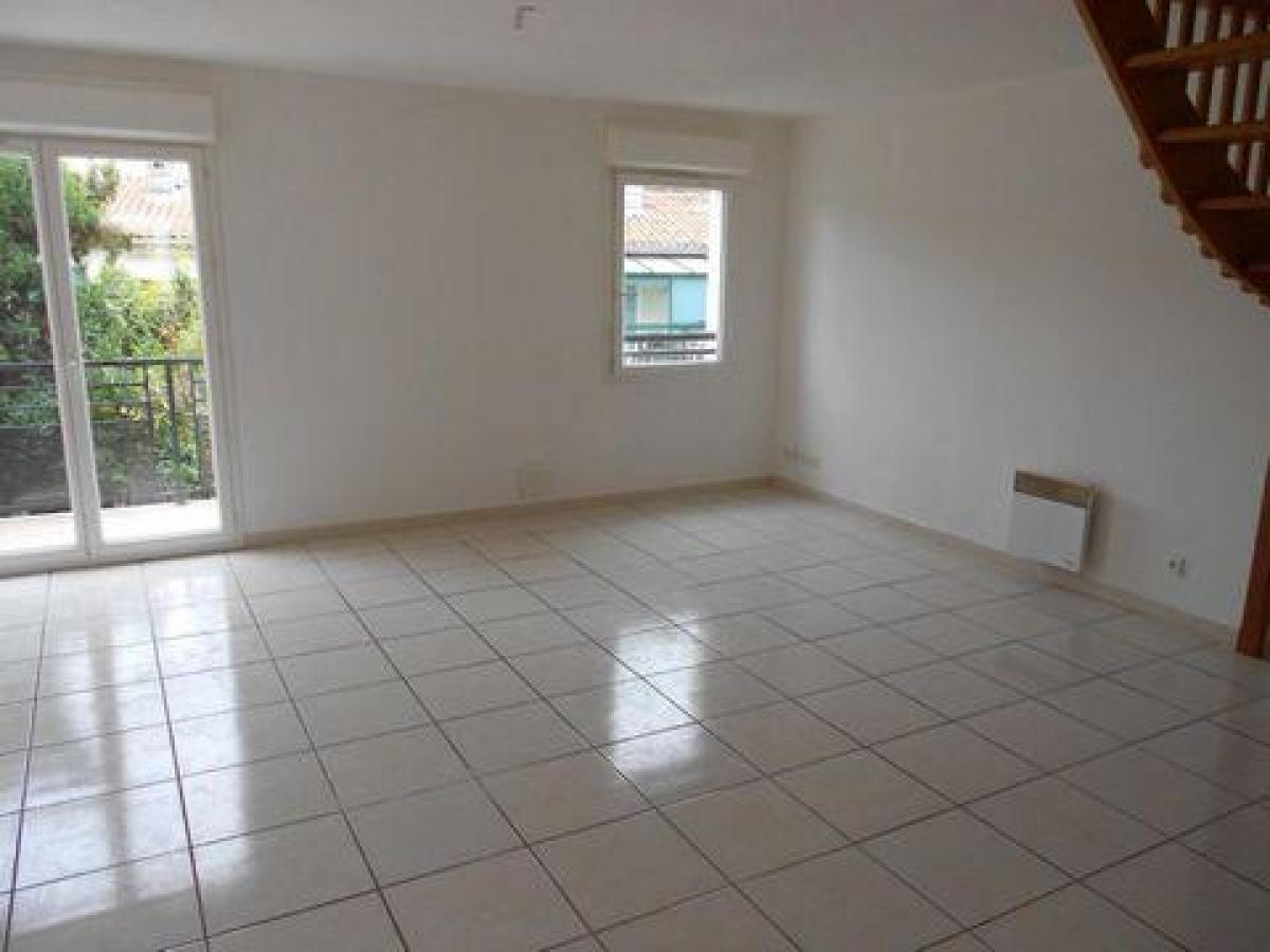 Picture of Home For Sale in Nimes, Languedoc Roussillon, France