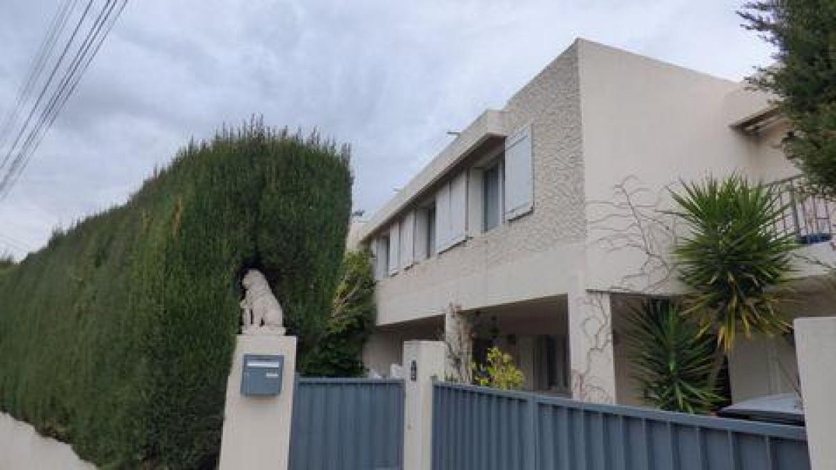 Picture of Home For Sale in Nimes, Languedoc Roussillon, France