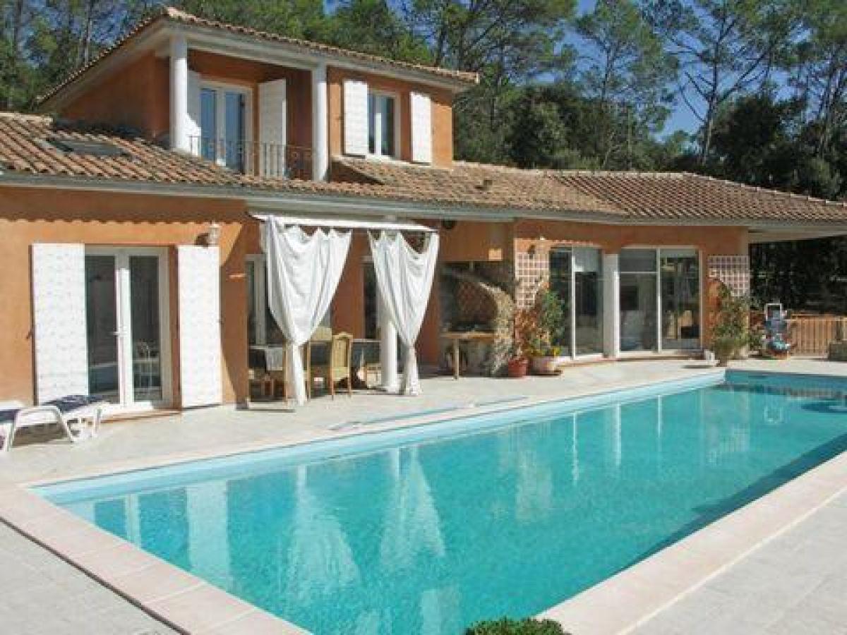 Picture of Home For Sale in LORGUES, Cote d'Azur, France